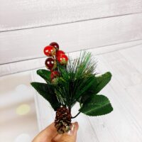 Декоративная ветка из хвои, шишек и ягод с золотым глиттером, 16см 901-034