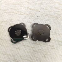 Кнопка пришивна 14мм Магнiтна нікель KM007/B