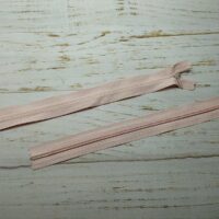 Молния потайная неразъемная, витая, Т3, 50см, нейлон, 0963 светло-розовый