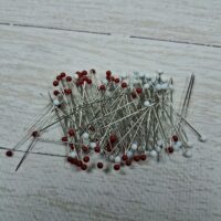 Шпилька кравецька 4см червоно-біла скляна кулька 35мм*0,5мм 100шт