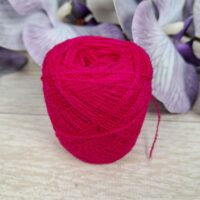 Акрил для вышивання 10г/150м 2689 малина яскрава