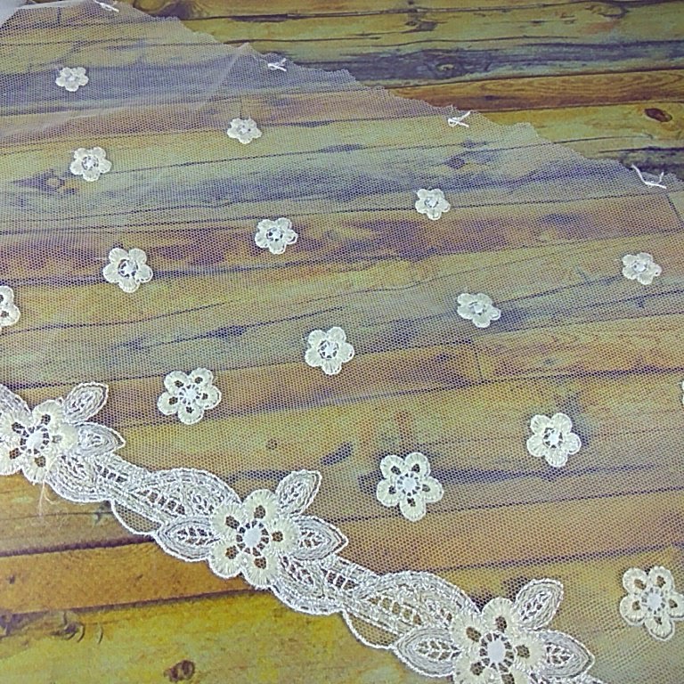 Кружево сетка 19см молочное 1049