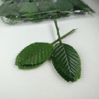 Бутоньерка листики тканевые 5см Зеленый 10шт Л1