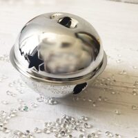 Бубенчик цветной 8см серебрянный 231472