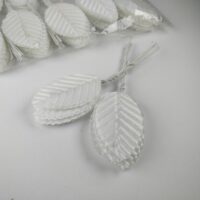 Бутоньерка листики тканевые 5см Белые 10шт