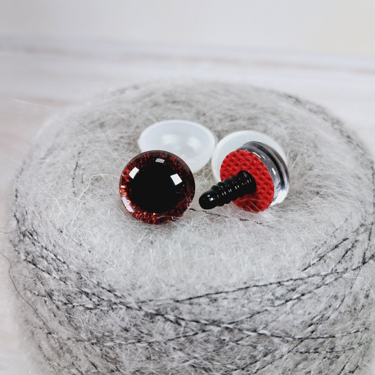 Очі круглі блискучий кант 20мм червоні 1пара ГВ0020б07