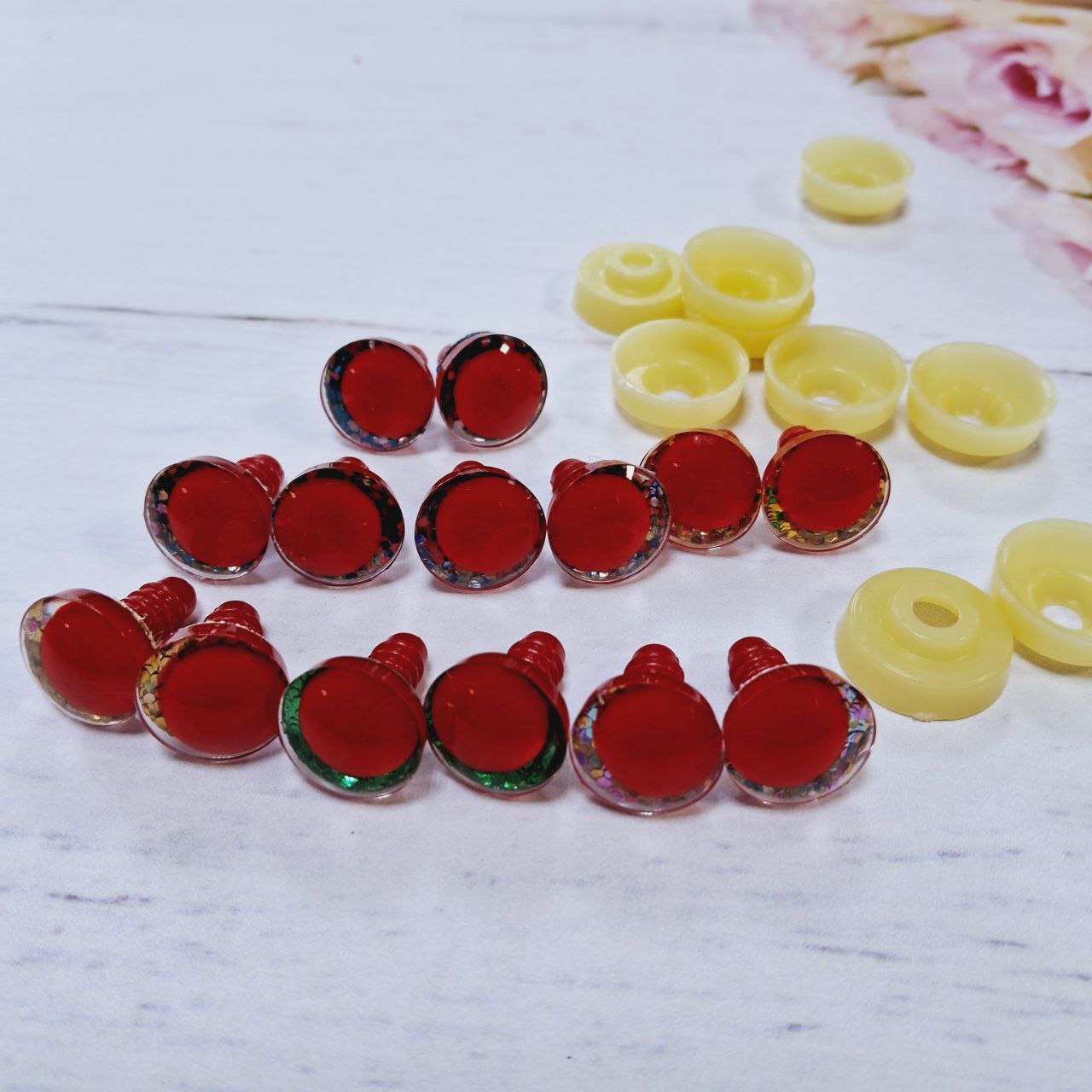 Очі круглі блискучий кант 16мм червоні 1пара