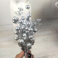 Декоративна гілка з ягодами 29см, колір - матове срібло 839-405