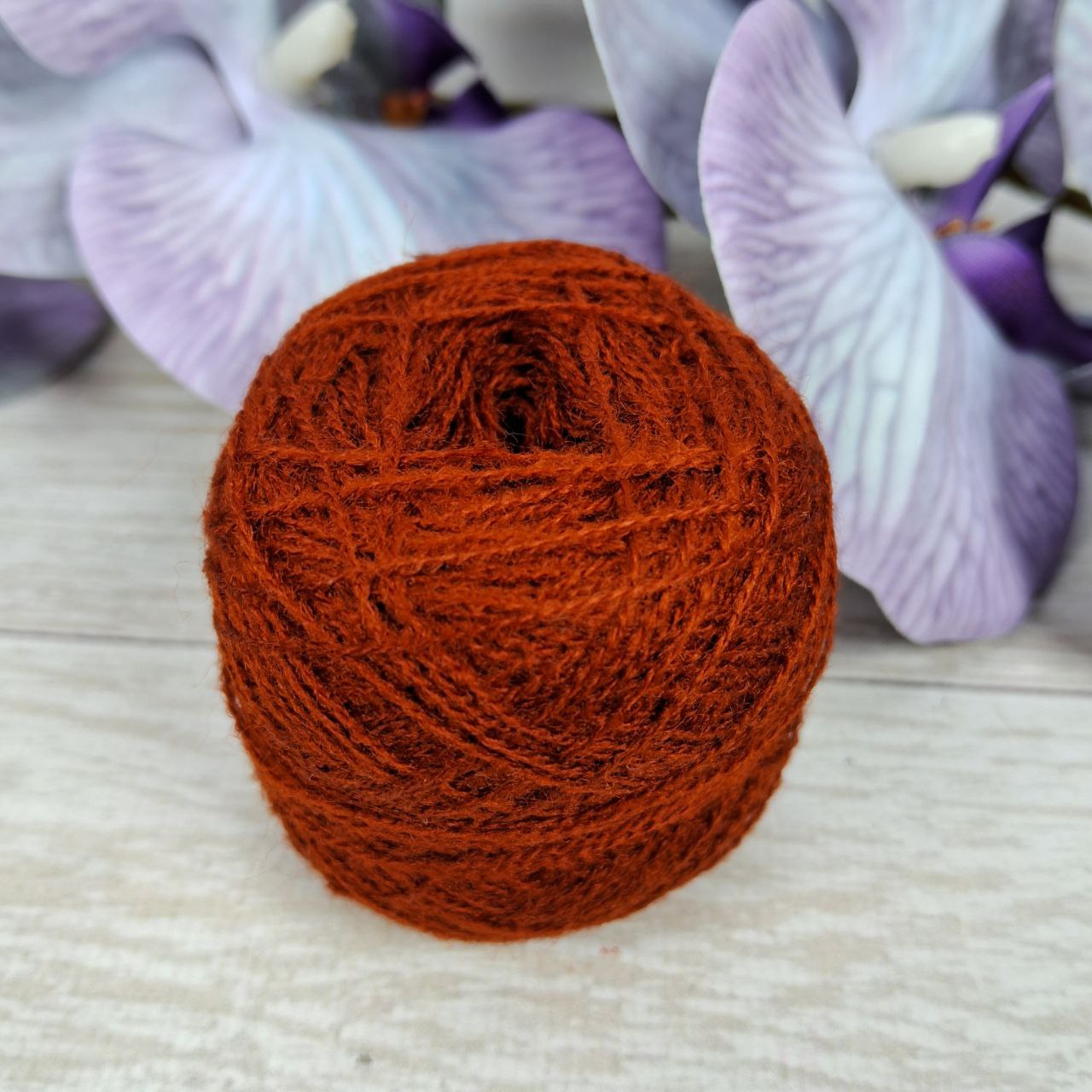 Акрил для вышивання 10г/150м 002C рудий темний