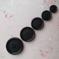 Пуговицы швейные О-11 15мм черный