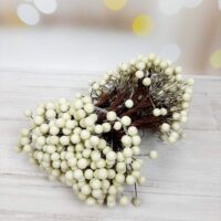 Ягода на проволке 8мм белая 5266