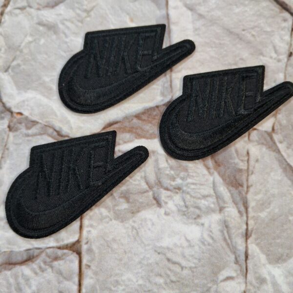 Терпоаплікація Nike чорна 7*4см