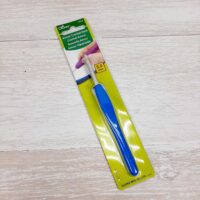 CLOVER Amour Гачок для в'язання сталь 6,00мм синiй 1049