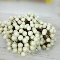 Ягода на проволке 12мм белый