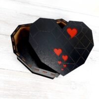 ПА-К-Шкатулка Сердце 26*23*12,5см черный с красным