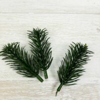 Ветка литая - ель зеленая 7,5см А-8964