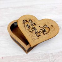 Шкатулка-сердце HEARTBOX06-3 Орнамент с прорезной крышкой 25*20*4,5см