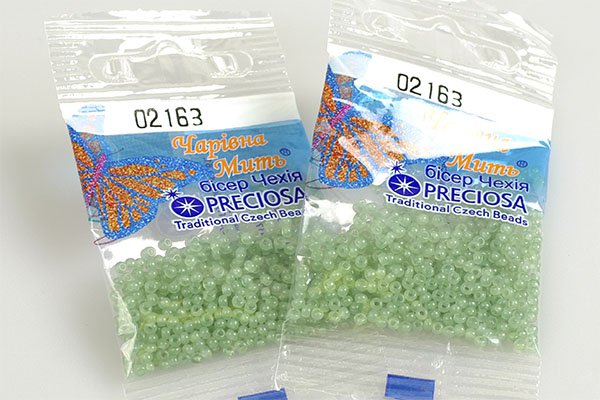 Бисер Preciosa 02163 5г сiро-зелений алебастр