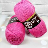 Мадам Трікоте Меріно Голд (Madame Tricote Merino Gold) 100г/400м 042 яскраво-рожевий