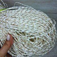 Рафія соломка пасмо 200-400г вагова люрекс білий з золотом