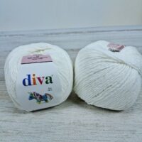 Діва амігурумі (Diva amigurumi) 50г/130м 0003 білий