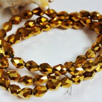 Скло крапля 4*6мм 60-63шт золото d46093