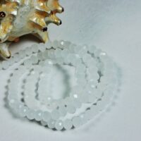 Скло 4мм 110-115шт з переливом місячний 04055ab