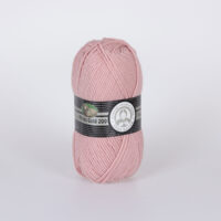 Мадам Трікоте Меріно Голд200 (Madame Tricote Merino Gold200) 100г/200м 001 пастельно-рожевий