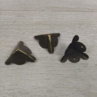 Куточок С-073 латунь 25*15мм