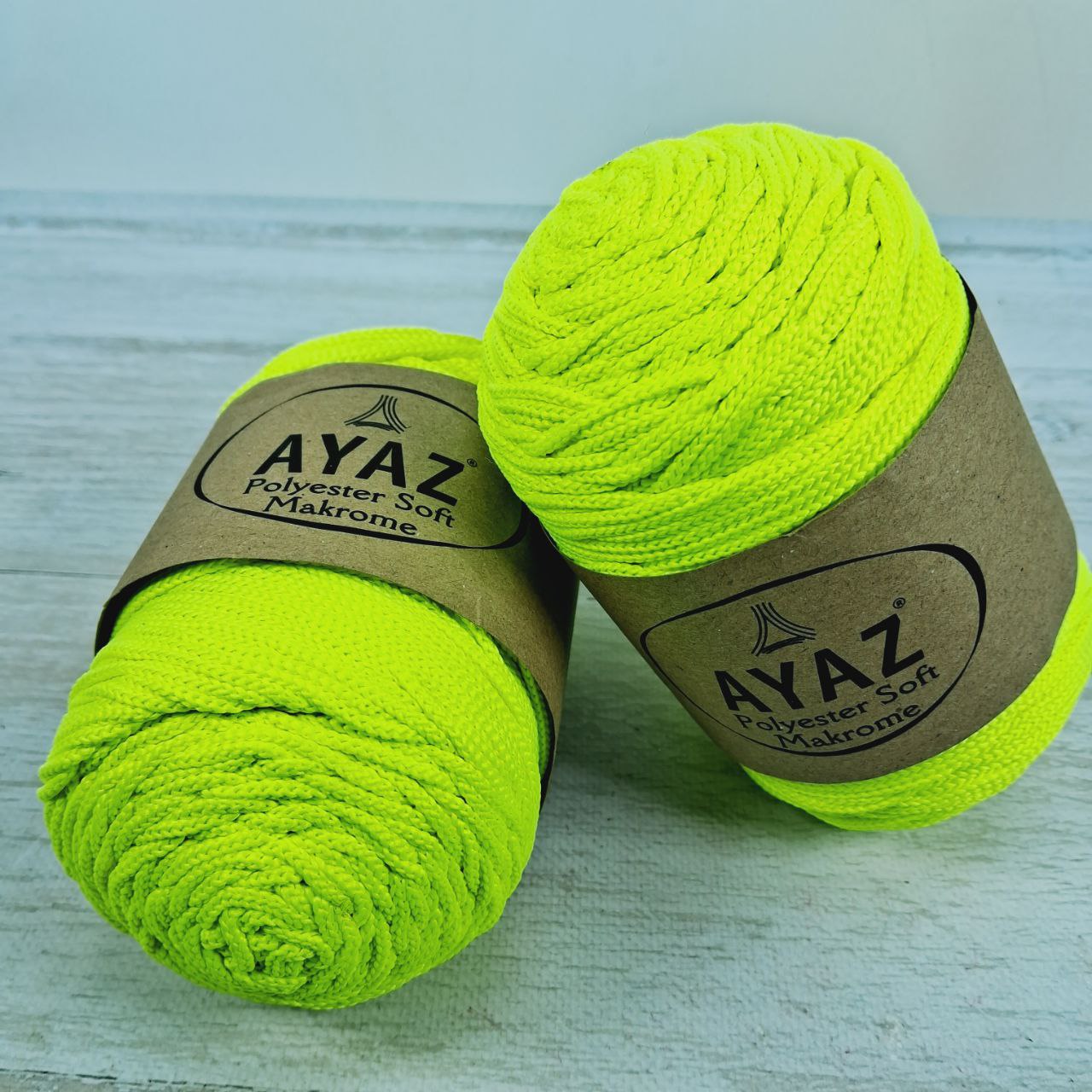 Аяз Макраме Софт (Ayaz Polyester Soft Makrome) 250г/175м 1397 неон жовтий
