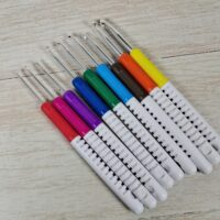 Набір гачків з пластиковою ручкою 2.0-6.0мм