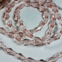 Скло овал 4*6мм 68шт рожевий з переливом 17671