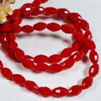 Скло овал 4*6мм 60-66штук світло червоний матовий 32661