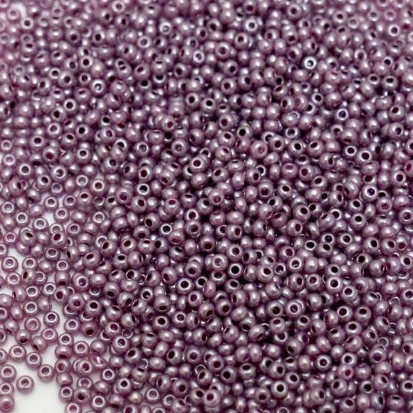 Бісер 17596 Preсiosa 10/0 бузковий непрозорий алебастровий глазурований 25г