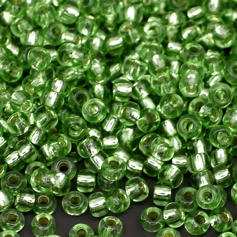 Бісер 78661 Preciosa 10/0 салатовий глянцевий 25г