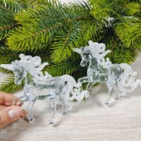 Фігурка пластик Єдиноріг 10*11см прозорий з білим блиском 619218