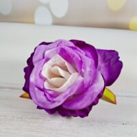 Роза бутон ГИГАНТ с подлистником белый с фиолетовым VIP B-013