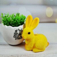 Декоративний Великодній Кролик 7*9.5см соковитий жовтий 113-120
