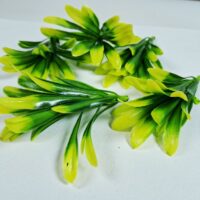 Добавка пластик кустик зелено-желтый 8,5см 10шт D-55