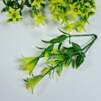 Добавка пластик тройная лилия зелено-желтая 10см 10шт D-52