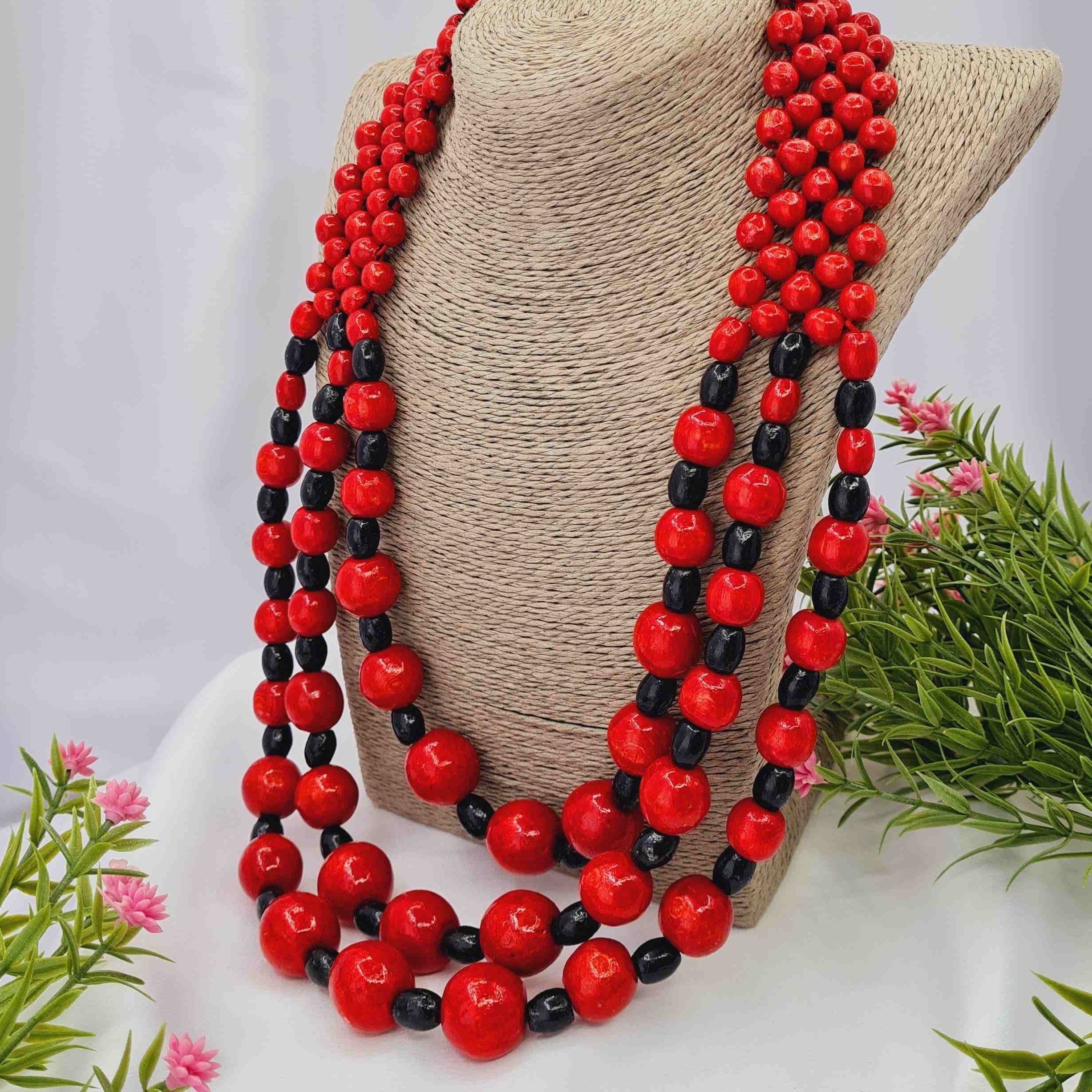 Намисто дерев'яне потрійне червоно-чорне 63см ручна робота 25407