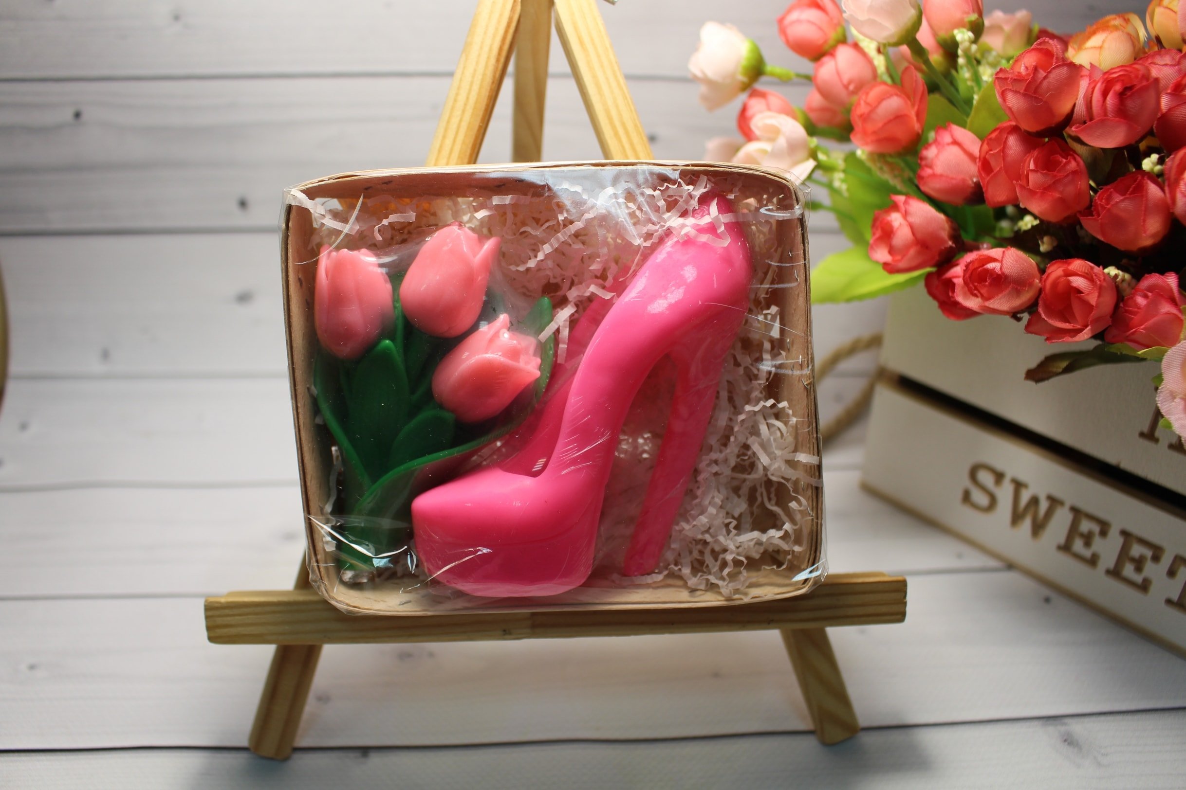 Мыло ручной работы Лабутен, букет тюльпанов