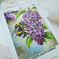 Virena А3Н-588 Джміль на бузку, схема для вишивки бісером