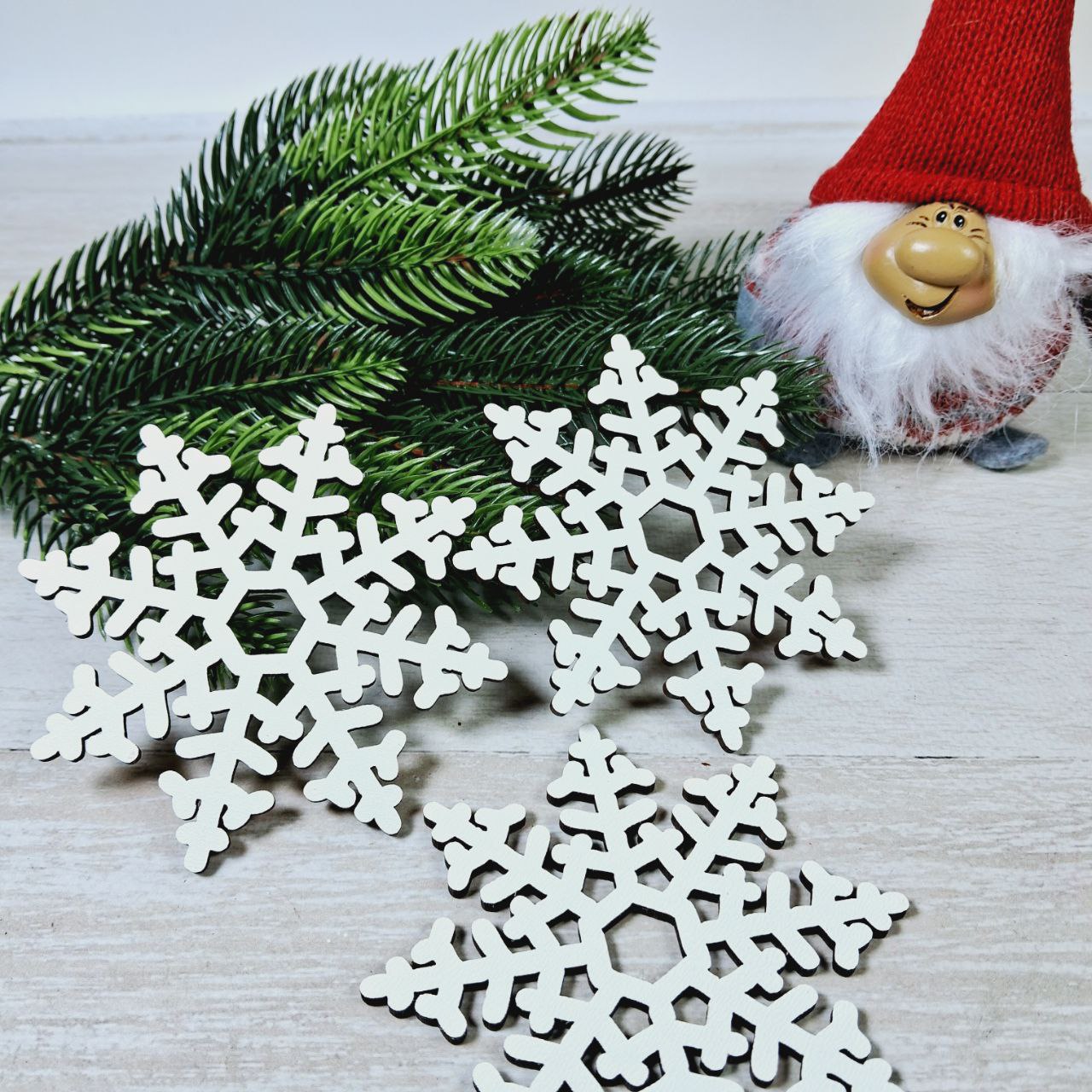 Новорічний декор Сніжинка біла ажурна 10см ПА-НИ-108