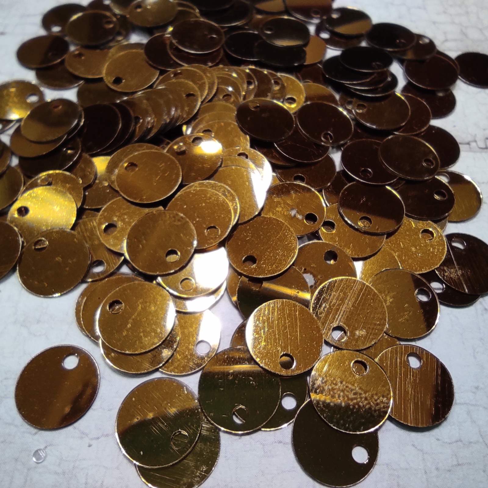 Паетка зеркально круглая 8мм темное золото 5г