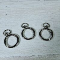 Карабін для сумки 20мм з вушком нікель 4см 7160