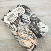 Кратер Котон Файлд (Crater Cotton Filled Hand Dyed) 200г/100м 23004 сіро-персиковий