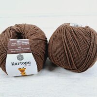 Картопу Амігурумі (Kartopu Amigurumi) 50г/165м К818 коричневий