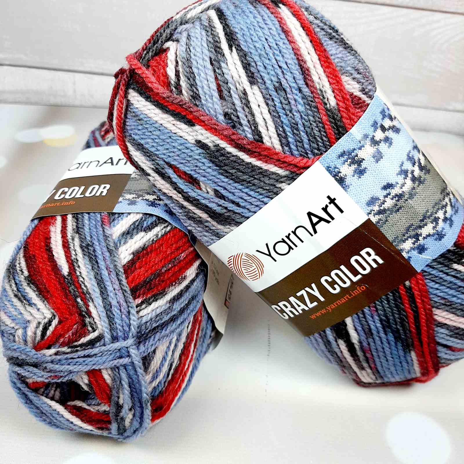Ярнарт Крейзи Колор 100г/260м 164 серо-красный