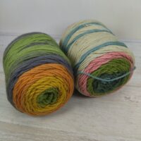 Сток акрил секционный намотка +-200г радужный